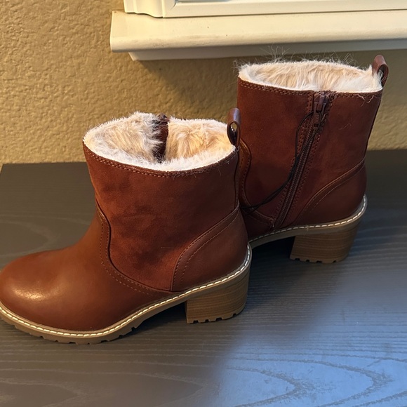 Brown Ankle Boots with Faux Fur Lining - Picture 2 of 6